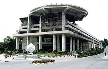 home.jpg (36542 bytes)