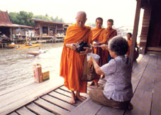 f1.jpg (23388 bytes)