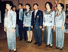 f51.jpg (28028 bytes)