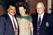 fb19.jpg (22964 bytes)