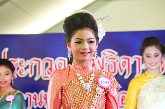 Loy Krathong Festival 2012