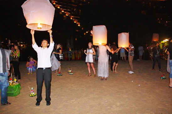 Loy Krathong Festival 2012