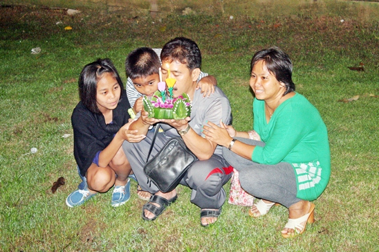 Loy Krathong Festival 2012