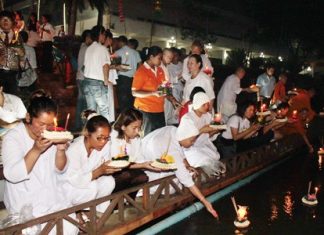Waterways in Sattahip are filled with people celebrating Loy Krathong.