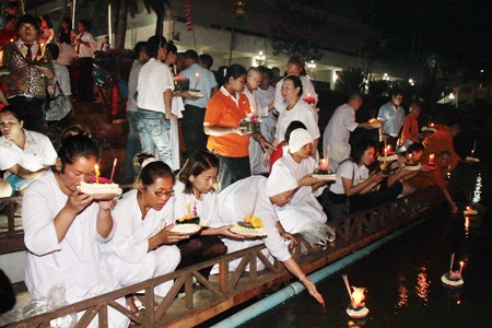 Waterways in Sattahip are filled with people celebrating Loy Krathong.