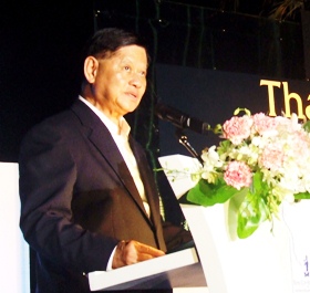 His Excellency Chumphol Silapa-archa, Minister of Tourism and Sports of Thailand, gives a very heartwarming speech during the event.