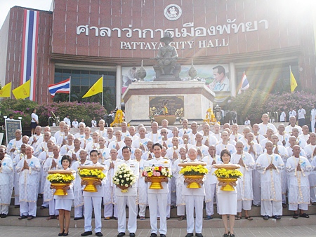 Eighty-four residents joined the monkhood to mark the start of HM the King’s 84th year.