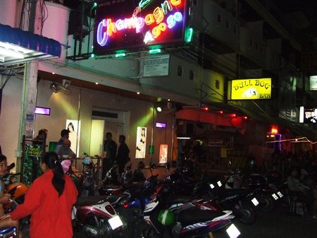 Chonburi Immigration Police raided the Champagne a-Go-Go on Soi LK Metro go-go bar, arresting the staff on prostitution charges. 