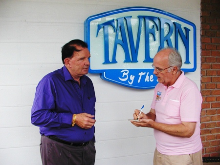PCEC Member Roger (right) gets a few more critical details from Lt Col. John Ryan (left), director of Training and Research for the International Truth Verification Technologies Institute of Australia.