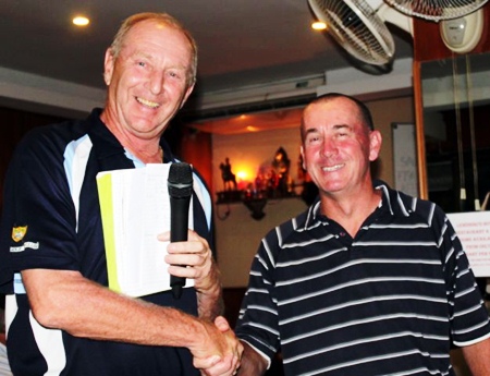Sunday’s winner Lee Adelly, right, with the golf chairman. 