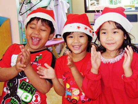 Christmas smiles at Rakpasa Kindergarten in Banchang. 