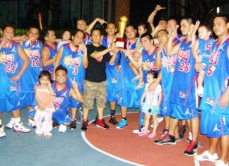 The victorious Kabagis team.