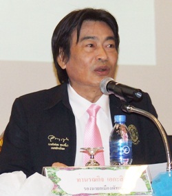Deputy Mayor Ronakit Ekasingh.