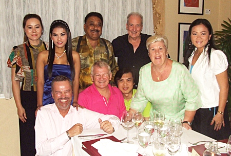 The convivial table included (front row l-r) Ingo Raeuber, Andrew Wood, Corrie Bik, Pichai Visutriratana and Som Corness. (Standing l-r) Mae Mahaphaisan, Natthakarn Sinprasom, Peter Malhotra and Dr. Iain Corness.