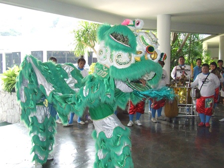 Lions enter the Hard Rock Hotel Pattaya to help bring prosperity to all.