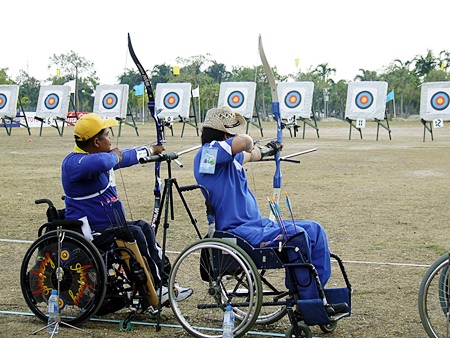 The archery competition was held at the Public Park in front of the National Eastern Indoor Stadium in Pattaya.