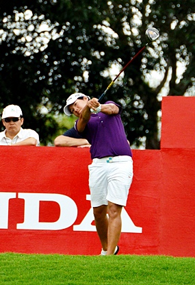 Current world No. 1, Yani Tseng from Taiwan, was in second place after the first round.
