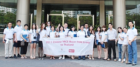 Vitanart Vathanakul (4th from right), Executive Director of the Royal Cliff Hotel Group welcomes participants of the MICE-China familiarization group on their recent visit to the resort. The group was also taken on a tour of Pattaya’s largest and best MICE venue, the Pattaya Exhibition and Convention Centre (PEACH).