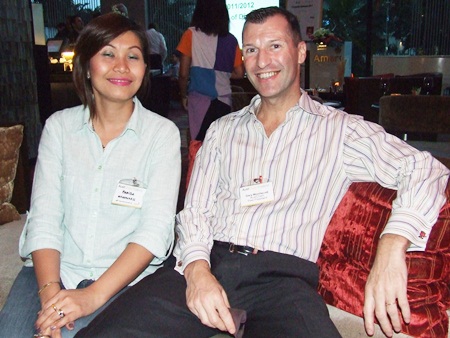 Panida Kaewpradit (McConnell Dowell Creative Construction) and Gary Woollacott (Past President AustCham Thailand) have a cozy little chat.