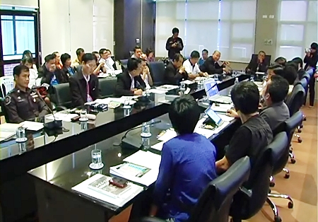 Organizers of the 2011 Pattaya Music Festival met with police and city authorities Monday to thrash out arrangements for this year’s event which is expected to draw up to 400,000 fans over the coming weekend.