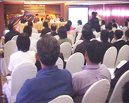 Laem Chabang Port officials and local residents attend a hearing March 22 aimed at gathering opinions about the possible environmental and economic impacts of the facility’s planned expansion.