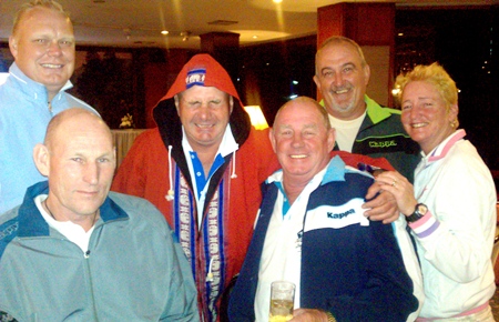 Mark, Lloyd, Steve (the Cherokee) Mann, Capt’ Bob, John & Suzi Lawton sport their anoraks for the final day at Chiang Mai Highlands.