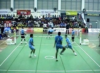 Teams compete in the Vigo Takraw 2011 tournament at Pattaya School No. 7 on Feb. 24.