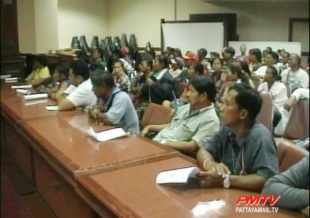 Beach vendors take heed of the warnings at city hall