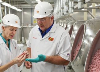 Herman G. Rowland, the great, great grandson of the founder of Jelly Belly, and Ambassador Kenney talk about how Jelly Belly’s are made.