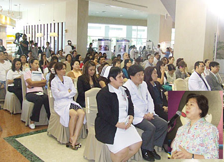 Sureeporn Weerapong (insert) from the Chonburi Insurance Commission and Promotion Department presides over the opening ceremony for the “Murder of the abdomen” seminar. 