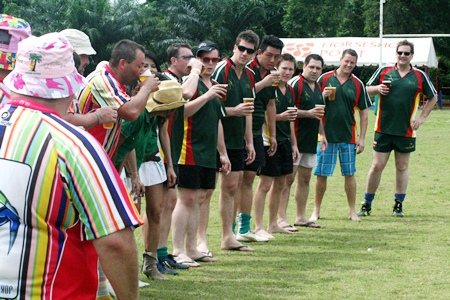 The Viagrabonds challenge the Mocking Birds to a different kind of game.