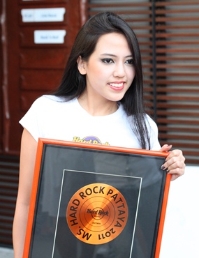 Chanya Wichianlam was “Miss Rock Friendly Breeze”, voted for by her fellow contestants. 