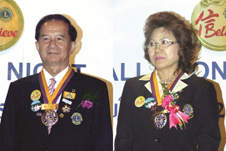 (Left) Somchai Janjaroen, President Lions Club of Pattaya-Banglamung , (Right) Apinada Saimai, President Lions Club of Sattahip-Chonburi.