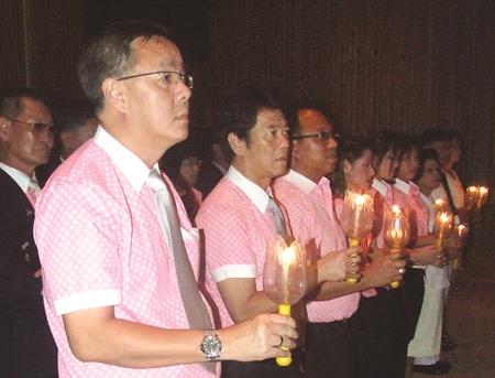New members take an oath to dedicate themselves to do good for mankind.