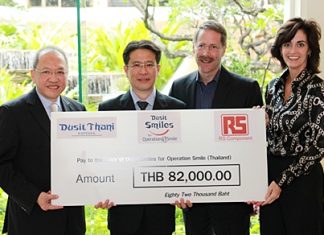 (L to R) Chatchawal Supachayanont, general manager of Dusit Thani Pattaya, Suthee Wetchapruekpitak of RS Components Company, Ltd., (Thailand), Kevin J. Beauvais, chairman of Operation Smile Thailand and Therese Beauvais, secretary of Operation Smile Thailand.
