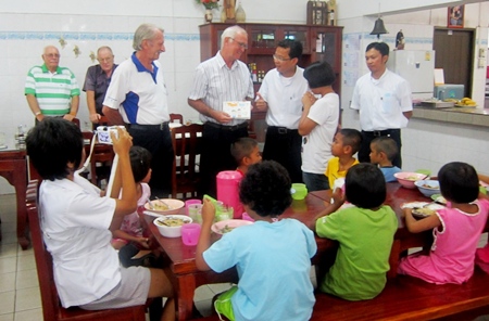 All the children signed a ‘thank you’ card.