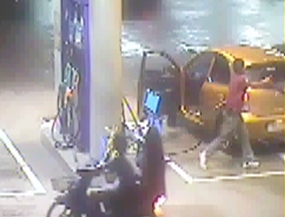 Princha is captured on security-camera footage at a PTT gas station at the Kasemphol-Khao Maikaew intersection of Route 331 firing shots at the attendant. 
