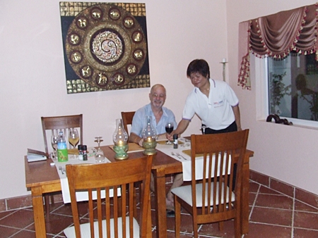 A view of the restaurant.