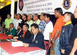 Organizers of the 20th Siridhorn Golf Cup competition attend a press conference at Siam Country Club, Pattaya, August 26, 2011.