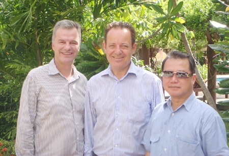 (L to R) Ingo G. Raeuber (Group General Manager, Pinnacle Hotels, Resorts & Spas), Hans Doelderer (Resort Manager, Pinnacle Resort Koh Tao), and Dr. Vongbhum Vanasin (Chairman of Pinnacle Hotels, Resorts & Spas).
