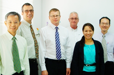 From left: Dr. Apichat Tungthangthum, Martin Locker, Dr. Eric Chowanietz, Ulrich Werner, Dr. Boangoat Jarupan, Assoc. Prof. Dr. Danai Rorrungrueng.