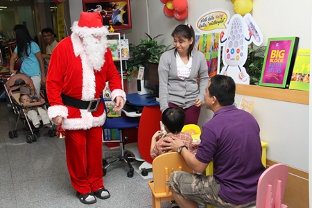 Word on the grapevine has it that Santa will sneak away from his chores to visit Bangkok Hospital Pattaya on November 26. 