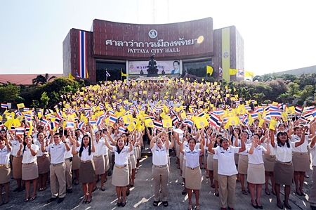 Staff at Pattaya City Hall join in the video shoot honoring His Majesty the King, Monday, November 21. 