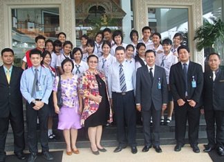 Students and faculty from the Piboonbumpen Demonstration School of Burapha University, led by Ajarn Piangruethai Weerasak (3rd left) and Ajarn Suttasinee Srijak (4th left) visited the Royal Cliff Hotels Group on a hospitality & service industry educational tour recently. They were welcomed by Joachim Grill (4th right), GM of the resort and his management team.