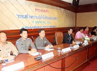 Public servants and private business owners join hands to try and boost spread the word that Pattaya isn’t flooded and is still a preferred holiday destination.