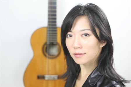 Xue Fei Yang, one of the world’s finest classical guitar players, will be performing at Silver Lake on December 28.