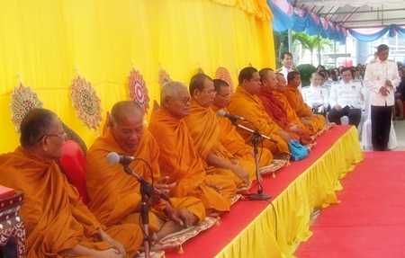 Monks perform religious rites on the auspicious occasion of HM the King’s 84th, 7th cycle birthday.