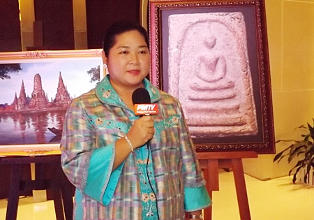 Culture Minister Sukumol Kunplome says it’s the responsibility of all Thais to cooperate in restoring remains of the historic city of Ayutthaya. 