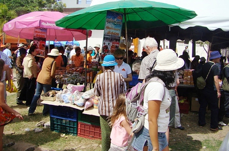 PCEC members take the opportunity to do a little shopping after the show.