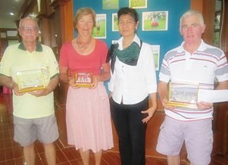 Left to right: Nigel Cannon, Vivianne Sundquist, Jenny, and John Connery.